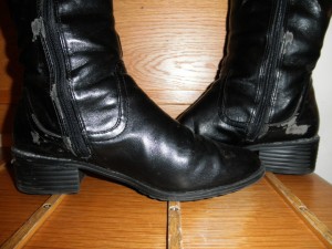 Creating Tales to Tell - The Oft-Offending (Yet Oh So Comfortable!) "Warrior Boots"